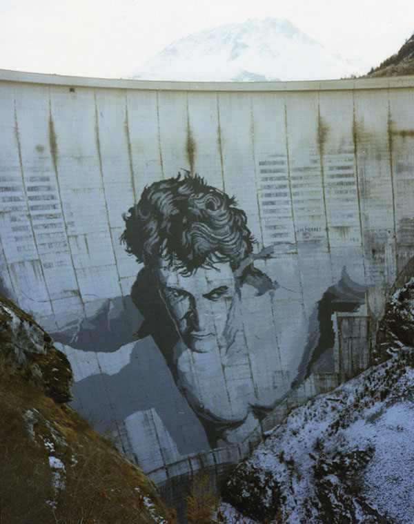 Barrage-voûte de Chevril à Tignes en Savoie, ouvrage emblématique de 180 mètres de haut construit dans les années 1950